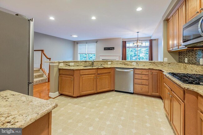 Photo - 117 Herndon Mill Cir