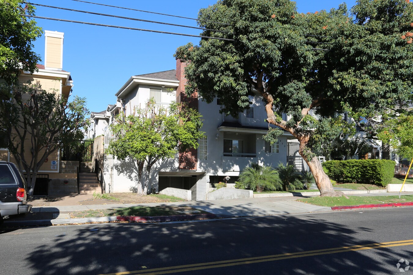 Photo - 223 N Adams St