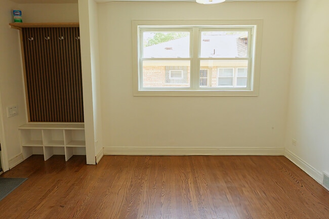 Photo - 9944 Cook Ave
