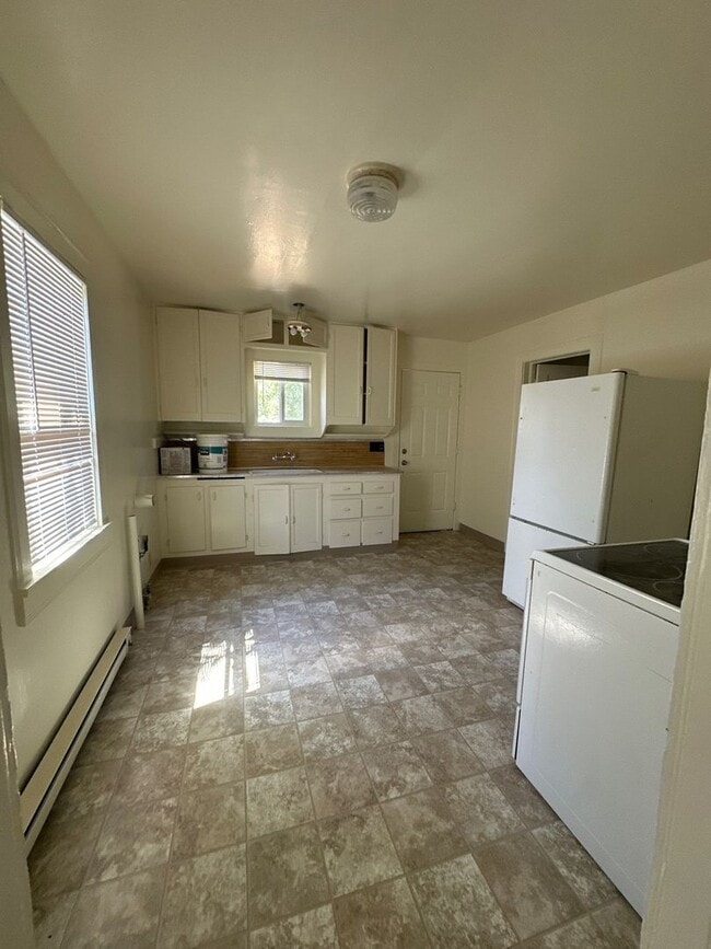 Photo - 1826 Summers Ln