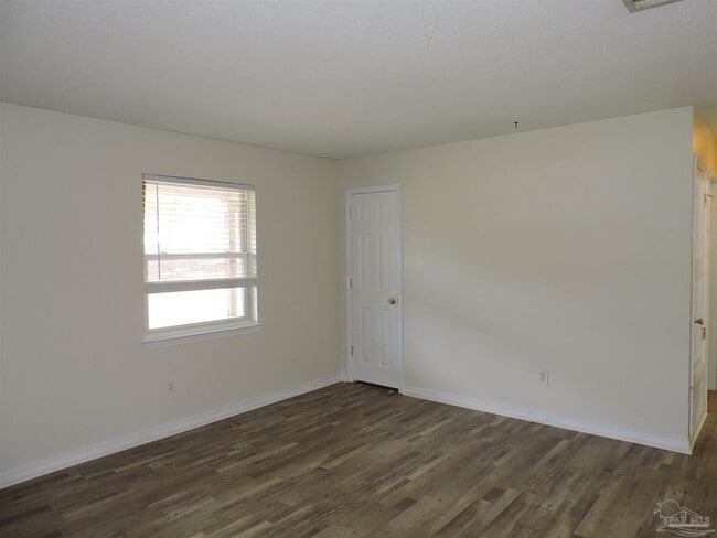 Photo - 4911 Yacht Harbor Cir