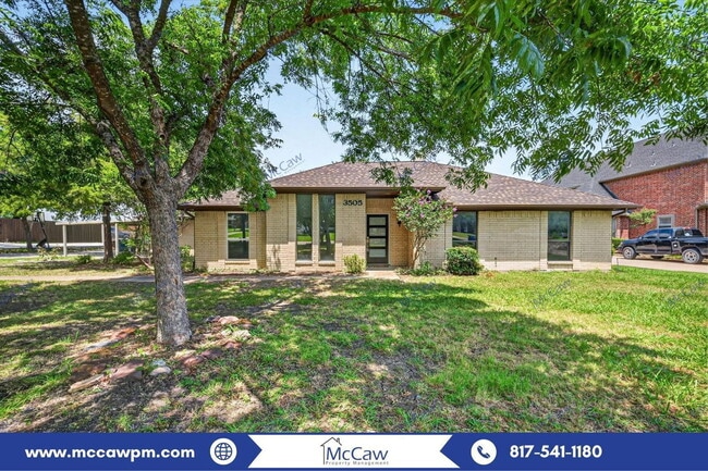 Building Photo - 3505 Larkin Ln