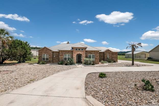 Building Photo - 750 Flightline Rental