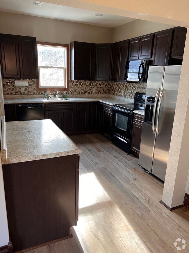 Building Photo - 805 E 4th Ave Rental