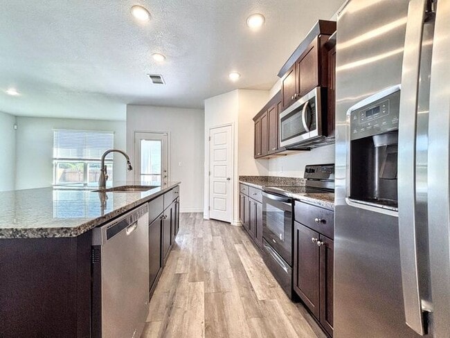 Photo - 613 Old Glory Rd