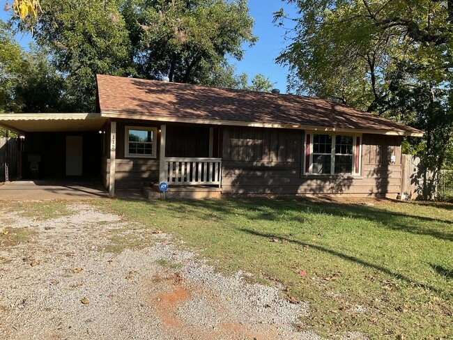 Building Photo - 3 Bed 2 Bath Newly Remodeled Home in Midwe...