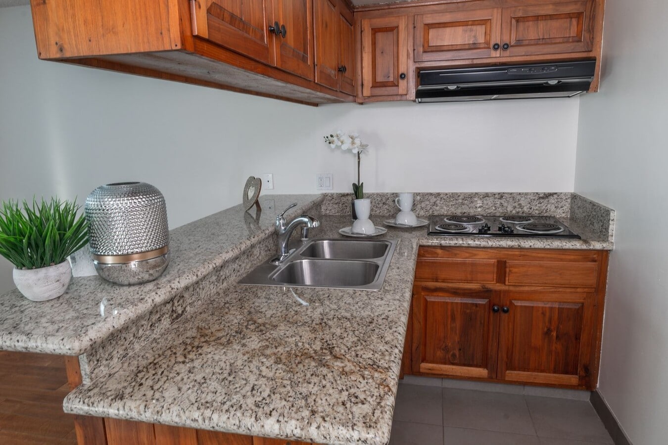 Photo - 20th Street Luxury Investments LLC