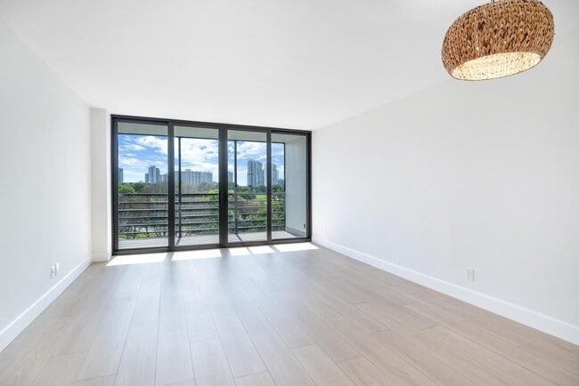 Photo - 20400 W Country Club Dr Unit 610