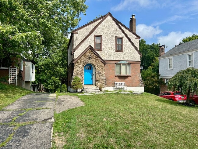 Photo - PRICE HILL- Charming 3 bedroom 1.5 bath