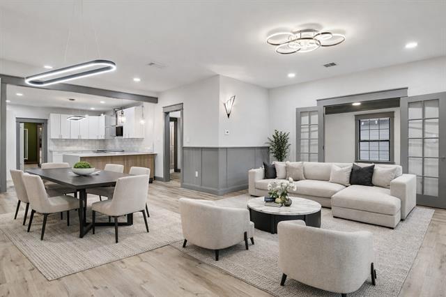 Building Photo - 810 S Montclair Ave