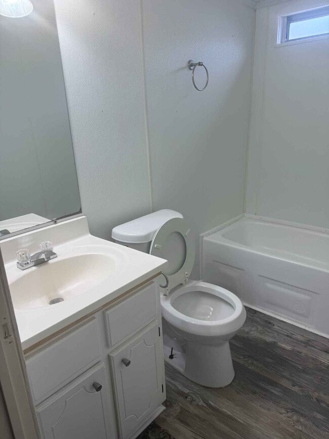 Photo - 2 BDR / 1.5BA