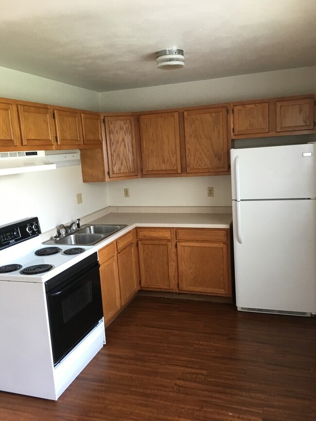 Photo - 725 W 61st St Townhome