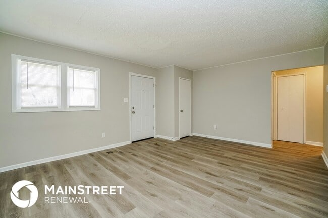 Photo - 5103 Dimson Dr N