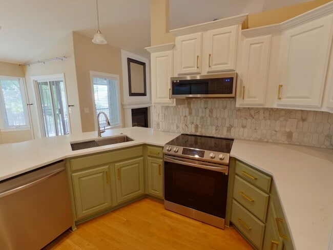 Photo - 503 W Douglas Ave