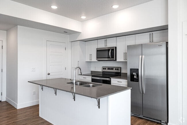 2BR, 2.5BA - 1,523SF - Dining Room/Kitchen