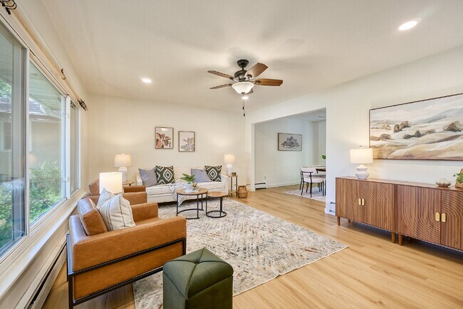 Photo - 565 Transit Ave