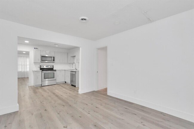 Photo - 4934 Burma Rd