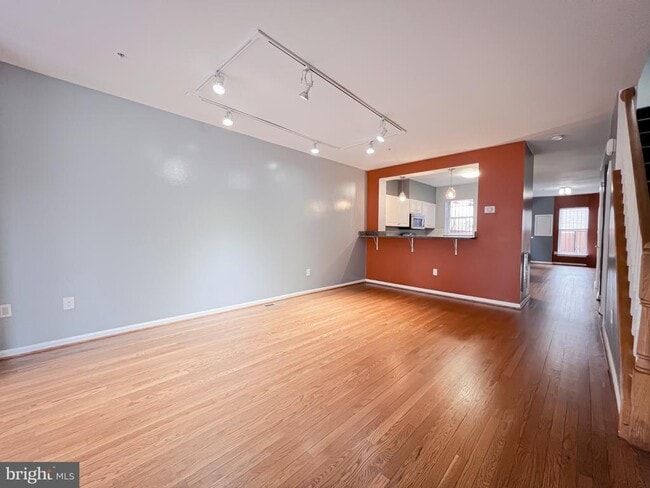 Building Photo - 617 U St NW Rental