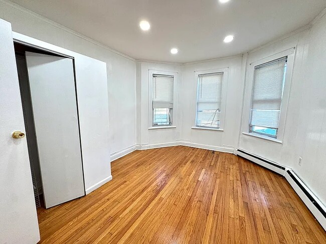 Photo - 130 Ridge St Unit 1