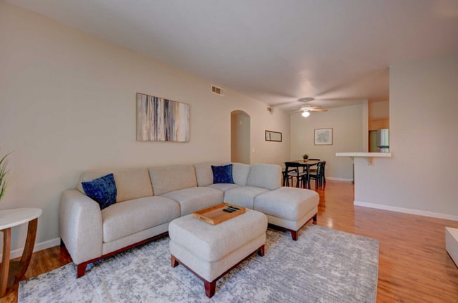 Photo - 1830 N Buffalo Dr Unidad 2100 Rental
