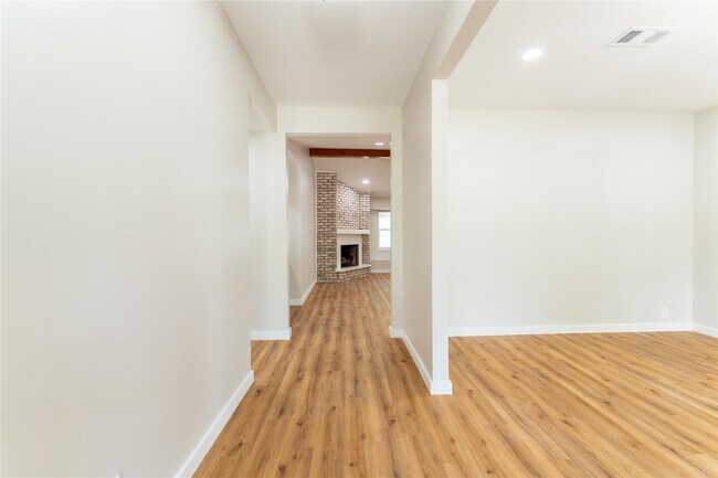 Photo - 6119 S Braeswood Blvd