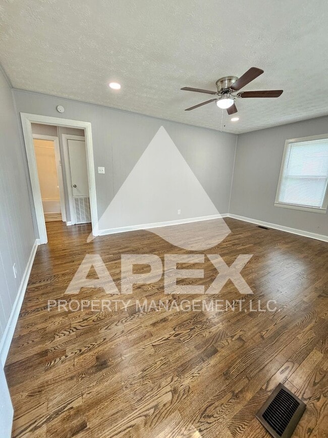 Photo - Craftsman Style 2 Bd 1- Ba Single Family H... Casa