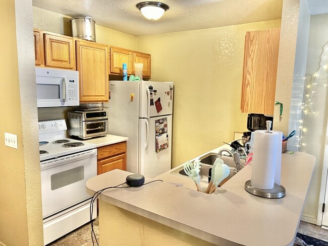 Photo - 108 W 1230 N St