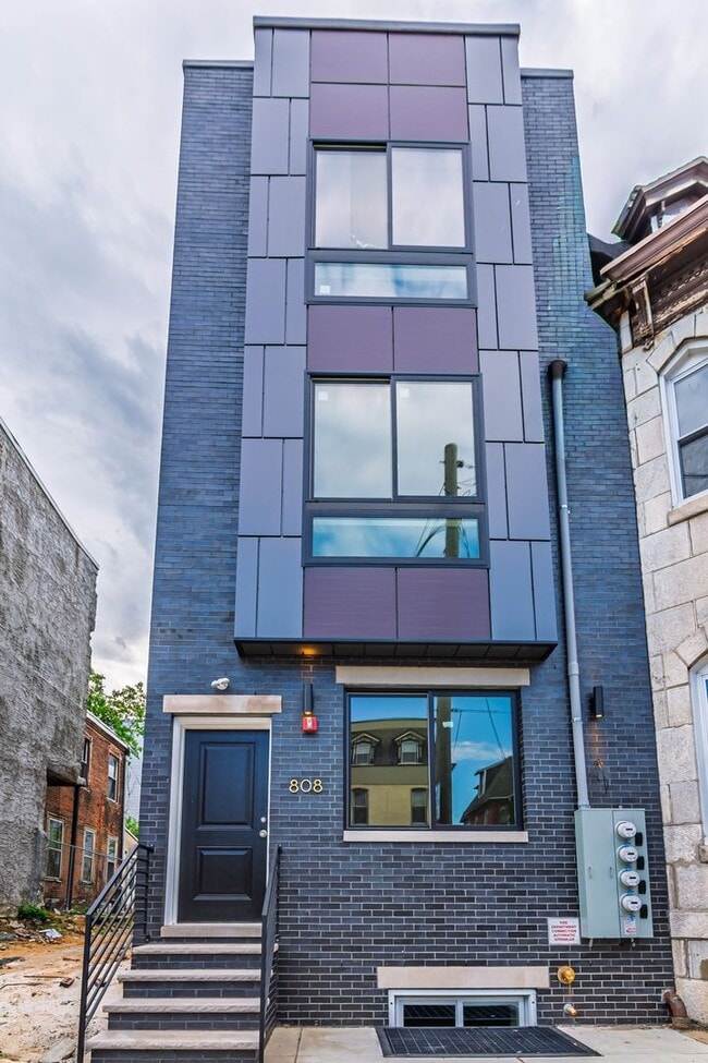 Building Photo - 808 N Preston St Unit 2