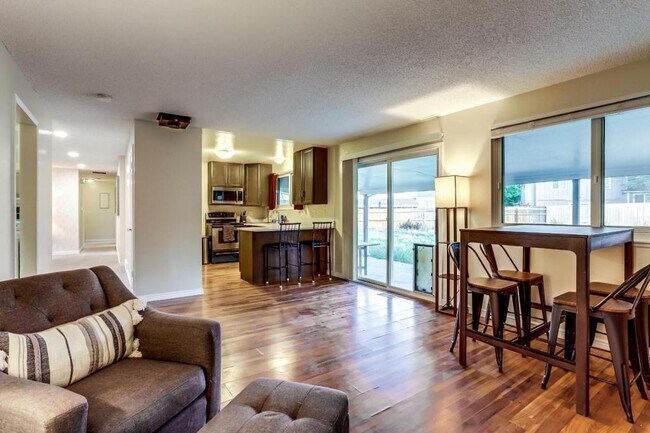 Photo - 15054 E Dartmouth Ave