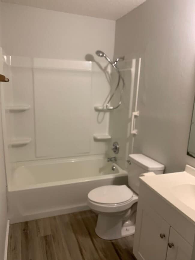 Photo - 2 bed 1 bath duplex off E Nine Mile Rd