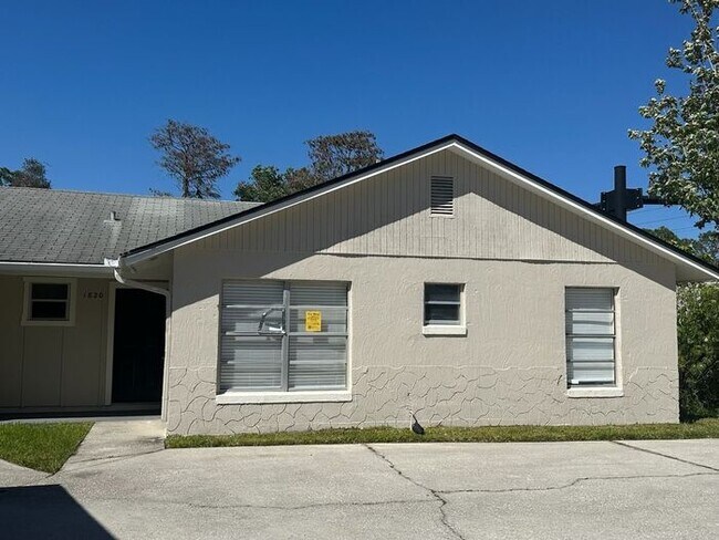 Photo - 3 bed 2 bath tri plex near UCF