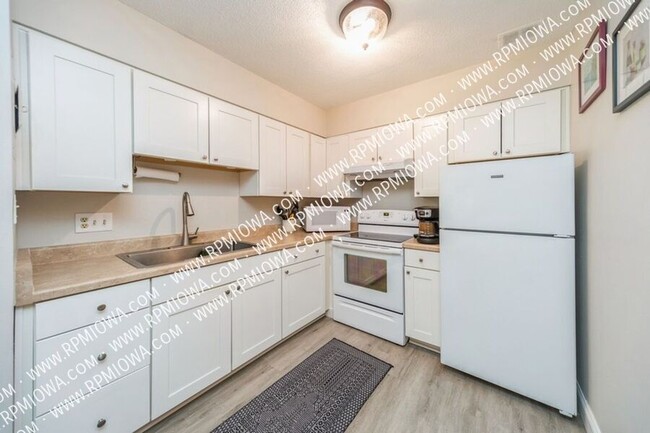 Photo - 5322 Ingersoll Ave