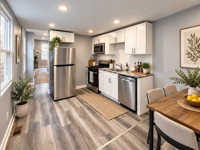 Photo - 2739 W Montgomery Ave