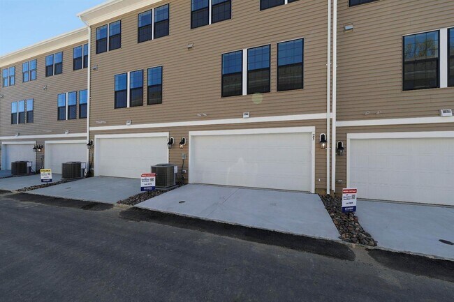 Photo - 23 Clementon Rd W