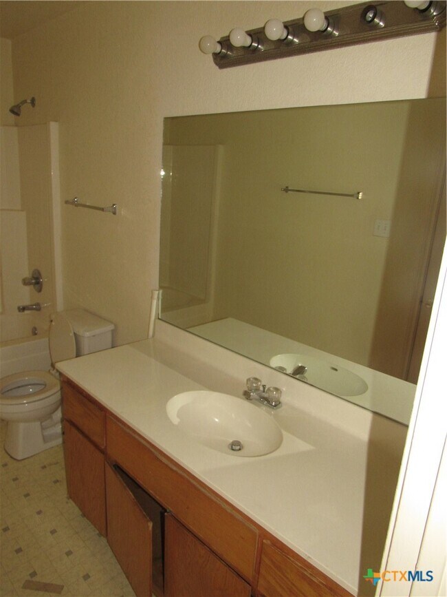 Photo - 3807 Hitchrock Dr