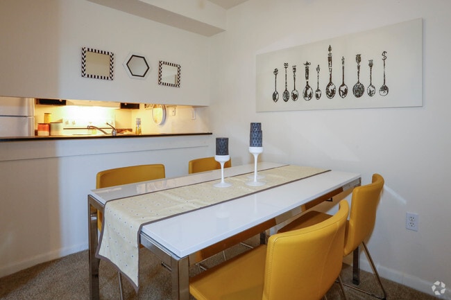 2 Bed/ Bath & 1/2 - Model