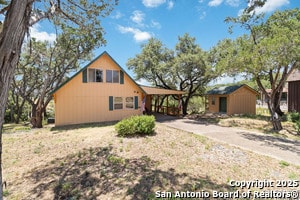 Building Photo - 2676 Woodcrest Dr