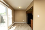 1BR, 1BA - 600 SF