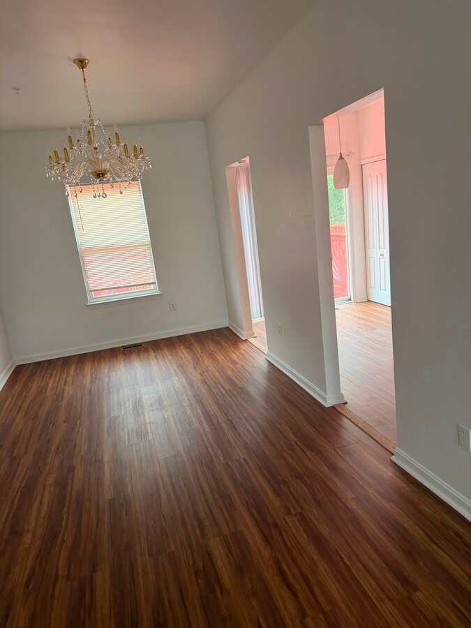 Photo - 208 Persimmon Cir