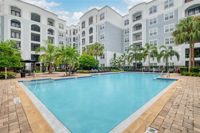 Photo - 300 E South St Unidad 6011
