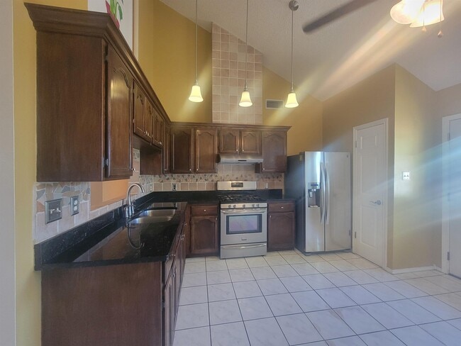 Photo - 702 Zebra Dr