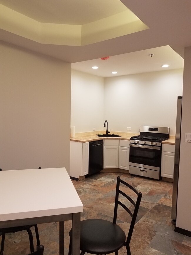 Photo - 1638 W Huron St Condo Unit 1