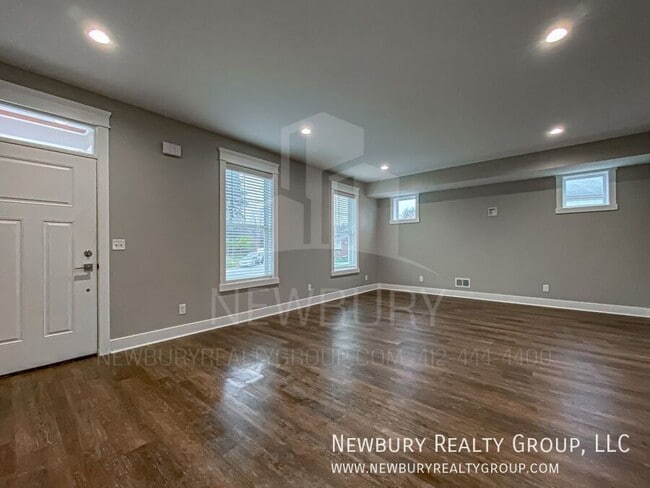 Photo - 1819 Chessland St