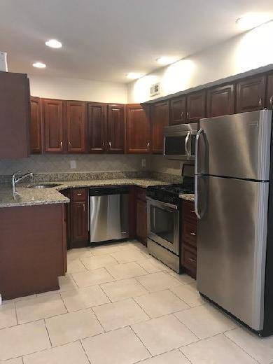Building Photo - 2 Bedroom Apartment for Rent
