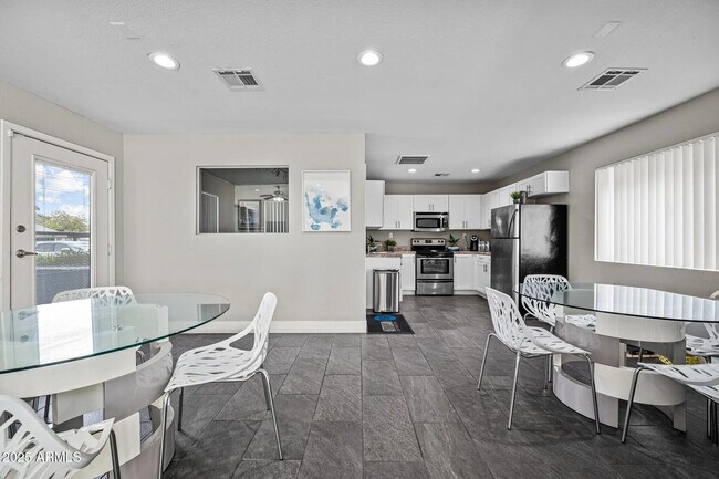 9350 N 67th Ave Unit A1