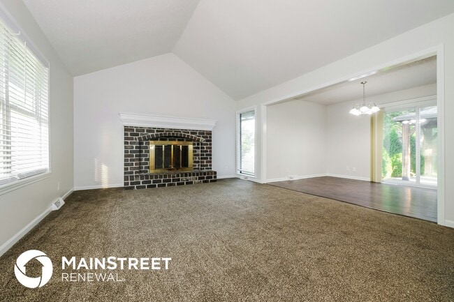 Photo - 109 SE Rockwood St