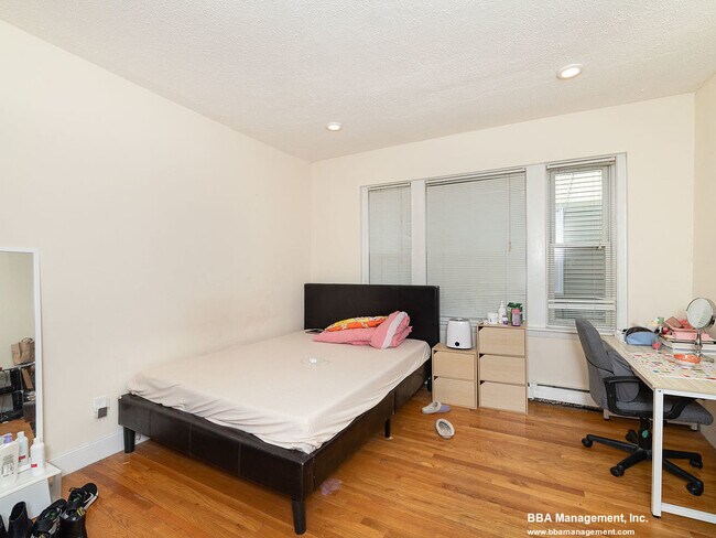 Photo - 25 Chester St Unit #4