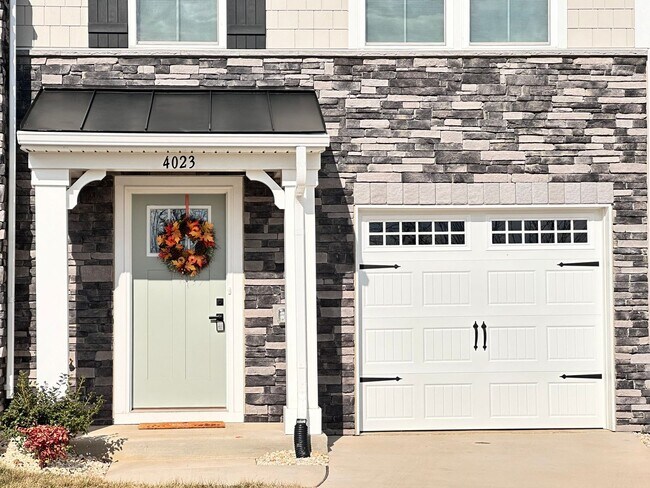 Photo - 4023 Purple Flora Bnd