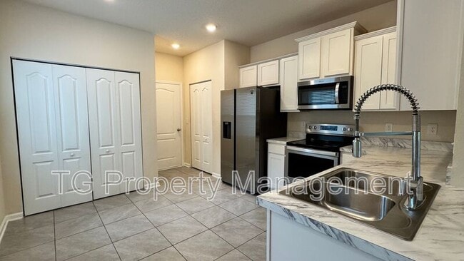 Photo - 7734 Legacy Trl