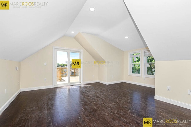 Photo - 70 Stanley Ave Unit 1